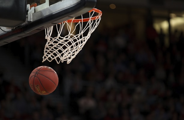 NBA篮球比赛扣篮精彩瞬间